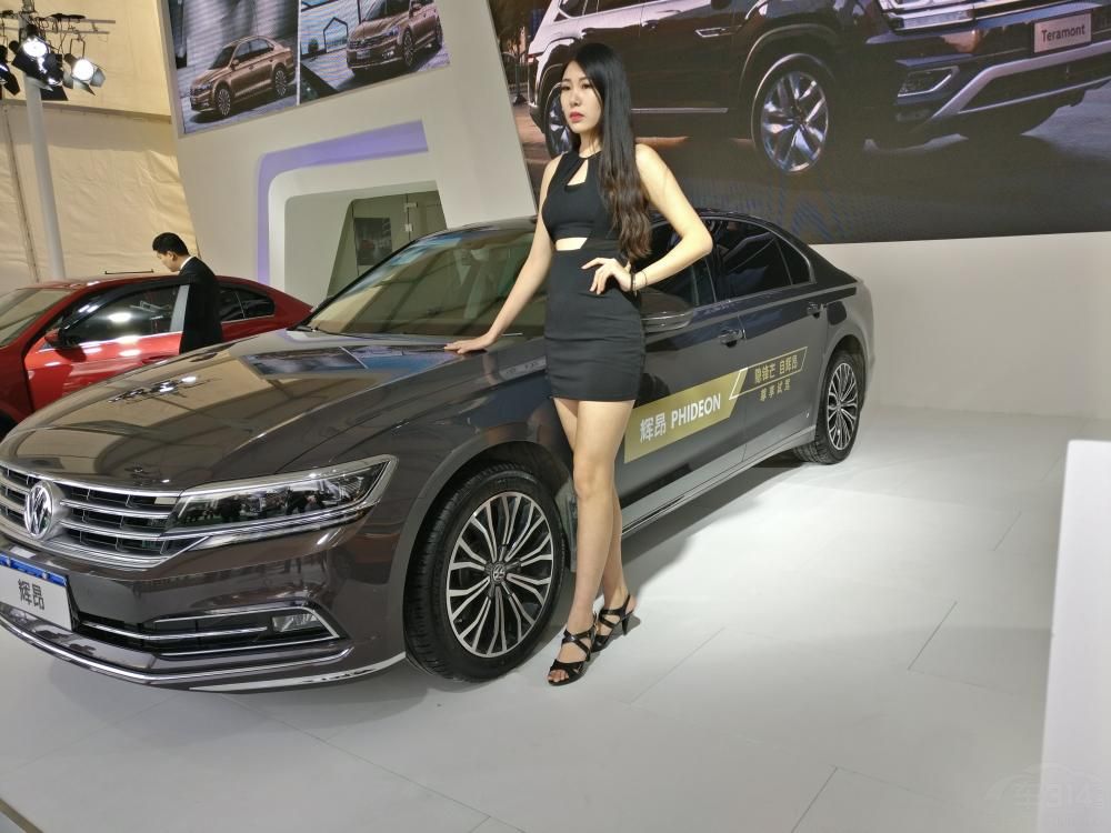 ����һ��СС��Բ�����纬�����ŵ��һ�������������