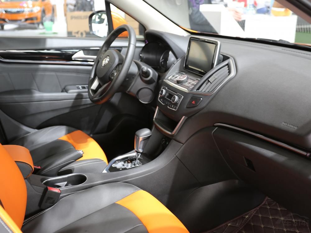 ��������1.4T+CVT������ϣ����������ͬʱ��֤��ȼ�;����ԡ�