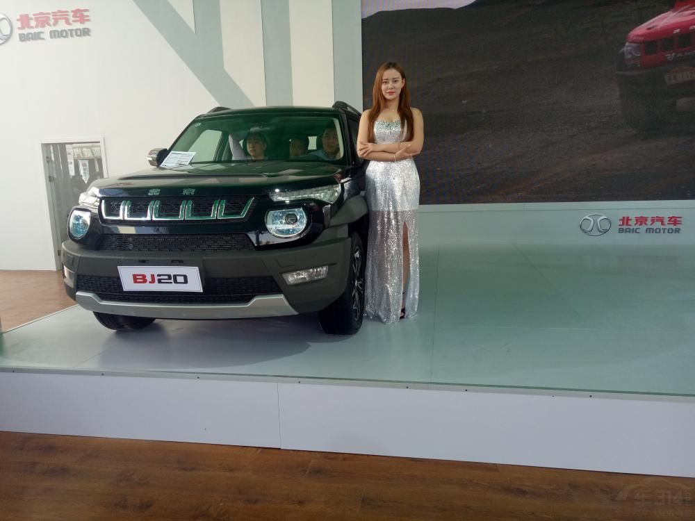 ����Ʒζ���У������԰Σ���