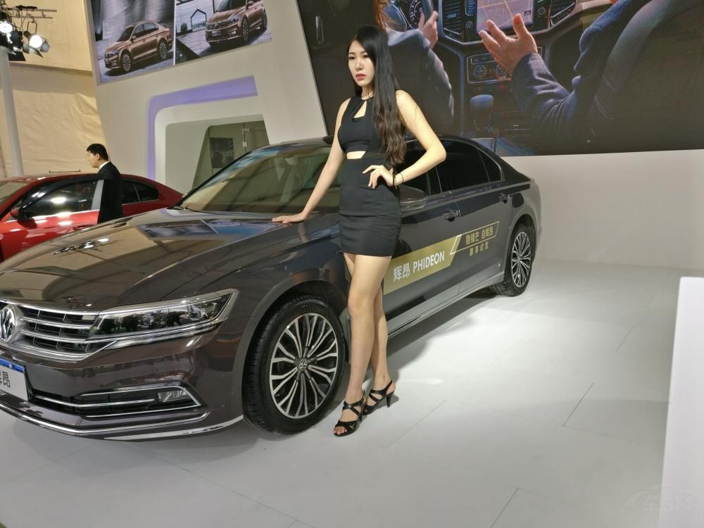 ���������۾�����ӳ��Ϫˮ������ǡ�