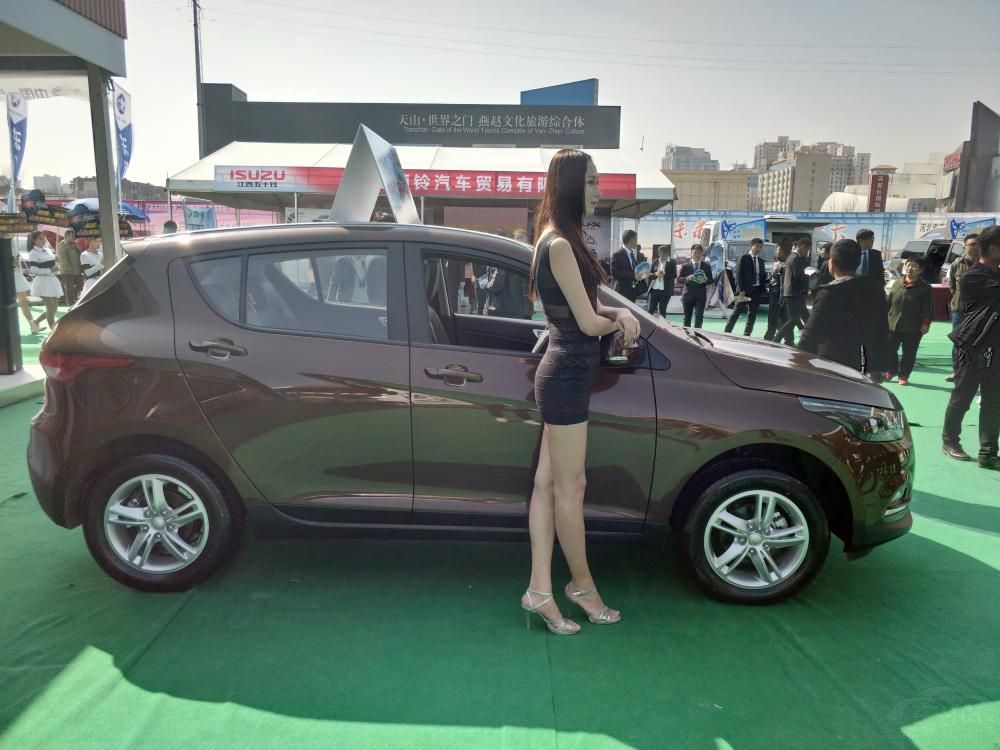 ������һ�����µķҷ�������������Ȼ��ɢ����