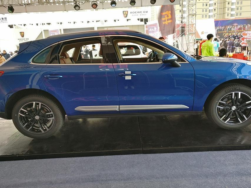 ��̩SR9����һ��������ע�������������㣬�����Լ�����ۡ�����̩SR9�ͱ�ʱ��Macan����һ�𣬻����Ѿ���һ����������Ҳ硱����Ϸ��