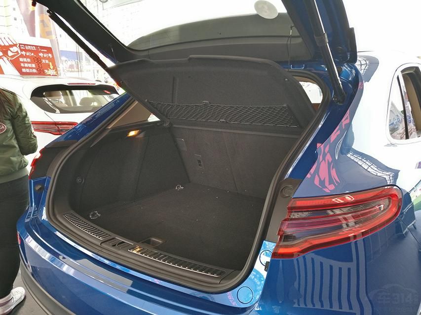 ��̩SR9���ڸ��䳵���ϲ�����19Ӣ��˫ɫ��Ȧ�������˶��С�