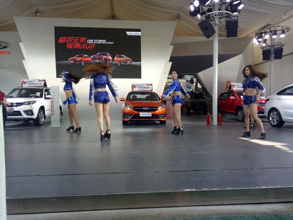 ���ڳ����������裬һ�����Ծ��һ���תȦ��������!