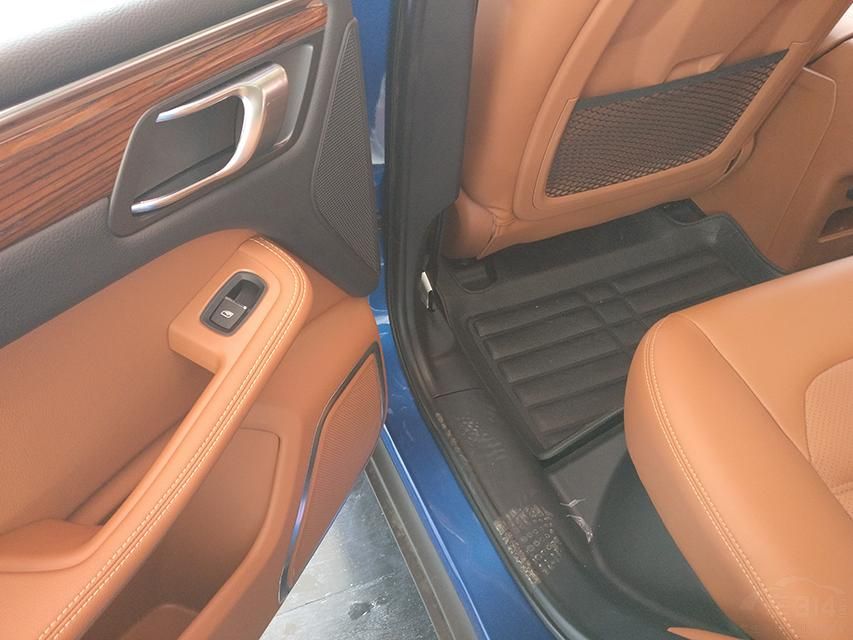 �������ϳ�������ȫ���촰���ɹ�����ܴ��ܹ��չ˵����ų˿͵ĳ������ܡ�