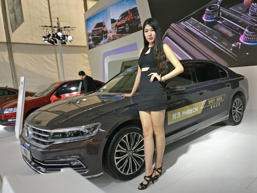 �����������ӵ���ȻЦ��