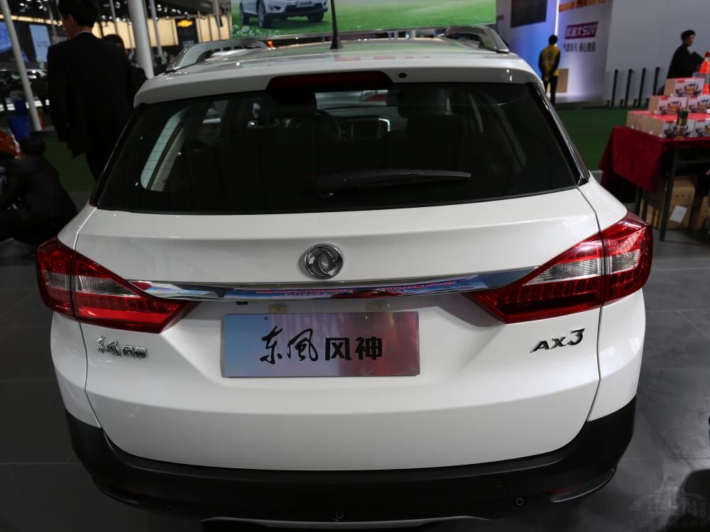 ��۷��棬�������AX3�����˶������ϵ�м������µ����������ǰ������դΪ˫����ĶƸ��������Ե�ʮ��ʱ�С�