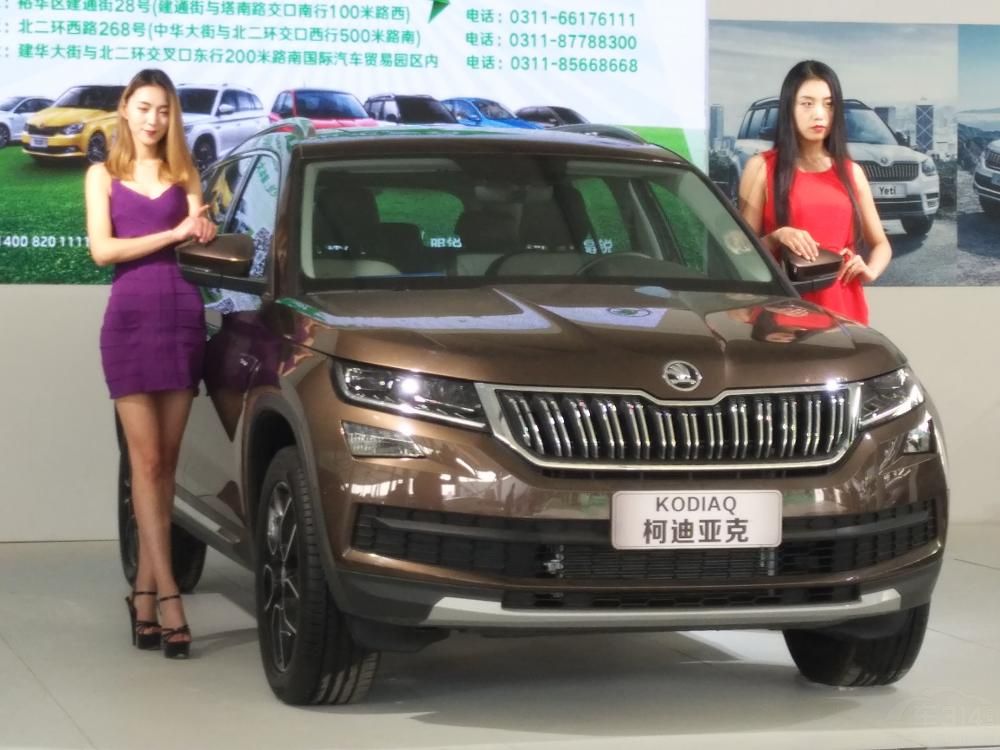 ��˫�۾����������������ˣ�ÿһ����������һ�������磬�·�����৵�������