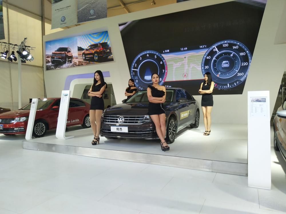 �������޵���һ���¿��ĺɻ�����˯��һ��׽ס�����˵��۾���