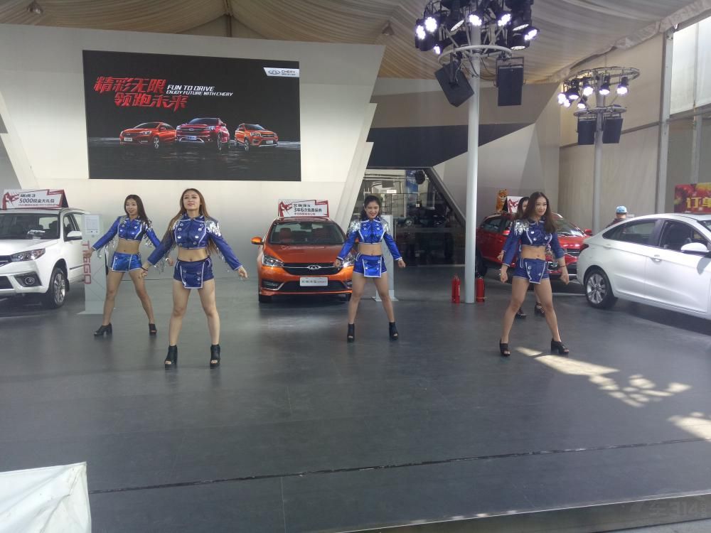 �ں쳾������ʯ���ƶ�һ�����ޣ�