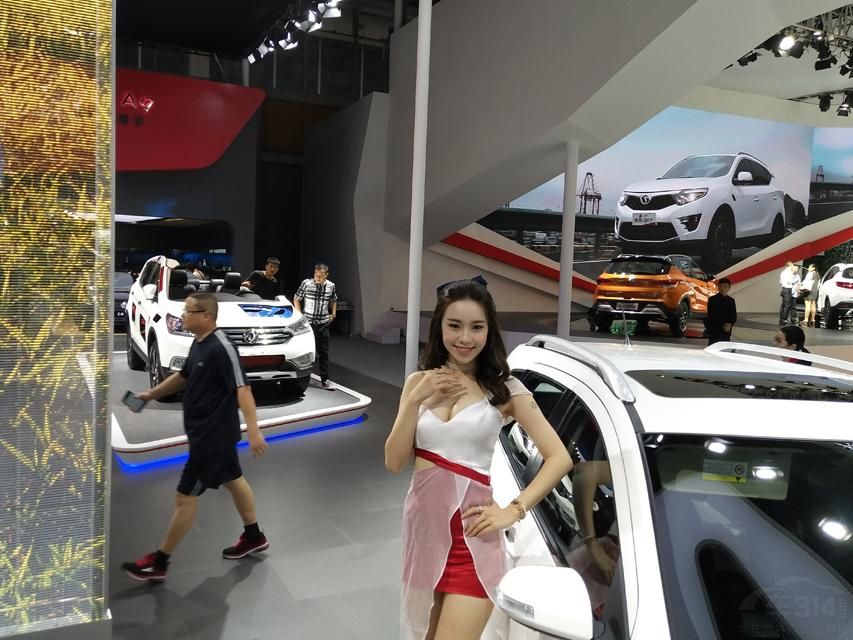 �ѵ�����ͼ�������������õ�΢Ц?