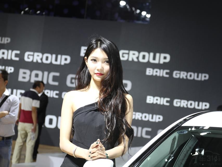 ͷ���ó����۾��ô󣬳��û�������