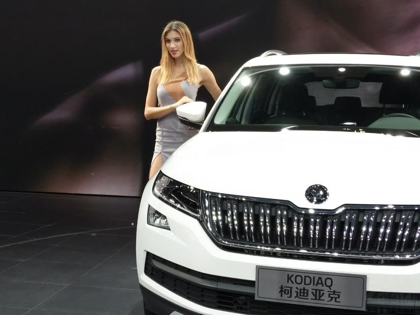 �����ʵ������Ů��