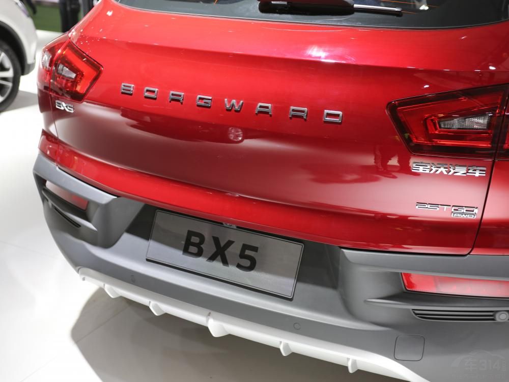 �ó�����4490/1877/1675mm�ĳ����ߴ磬���Ϊ2685mm����ͬ����������ڳ��������Ͻ������ơ�