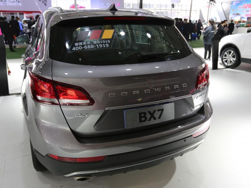 βƲθзḻɫ»忴ȥҰʮ㣬SUVĶλ¶ܸβ˼˶Ϣ