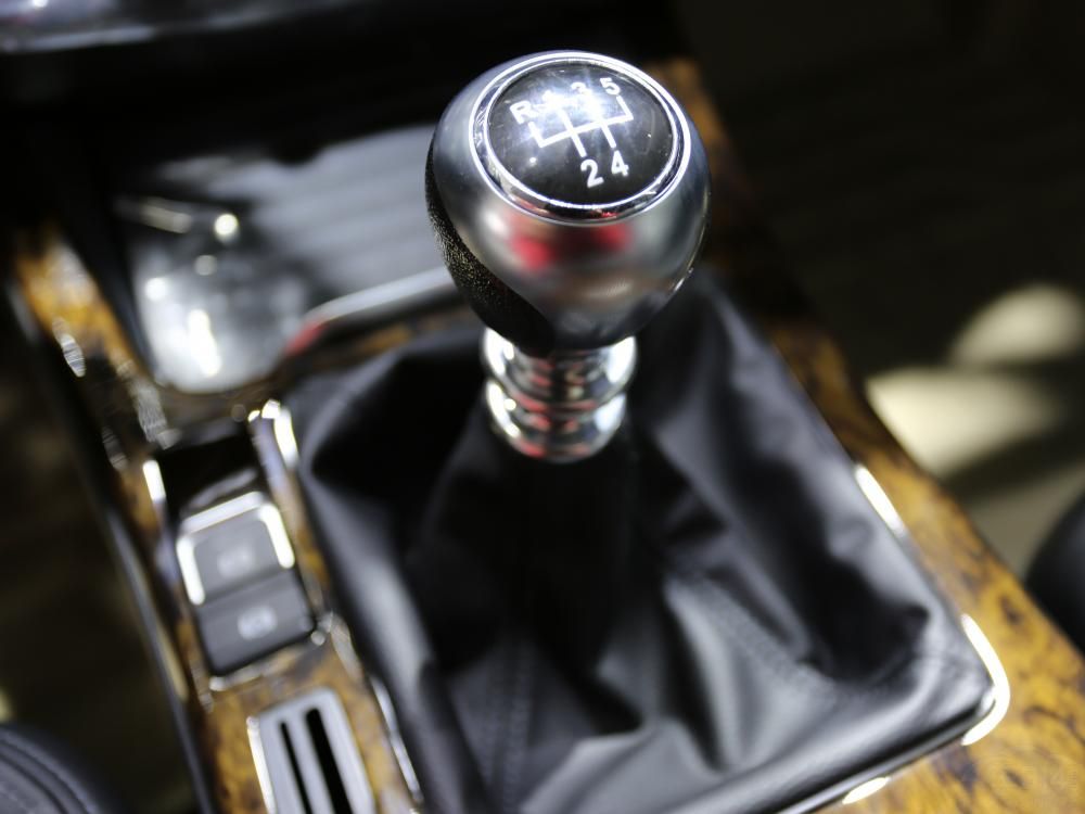 ���÷��棬����X7ӵ��360��ȫ��Ӱ�񡢵綯β�š�HUḐͷ��ʾϵͳ�����߸����ͳ���ƫ��Ԥ�������߶˹��ܡ�