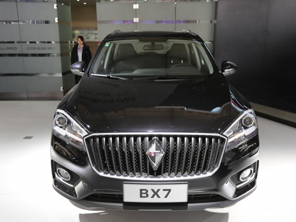 ����BX7�����β�����θзḻ���������˸��ֲ�ͬ�Ĳ��ʣ�Ӫ�����һ���ĺ�����Χ��
