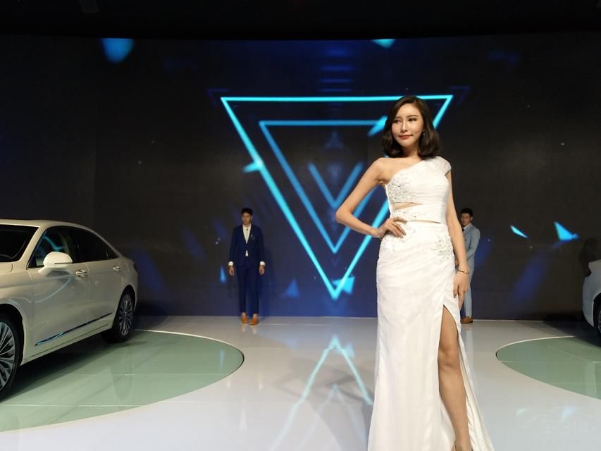 ��ֵ��Ȼ���ߣ��������Ļ����ԡ�