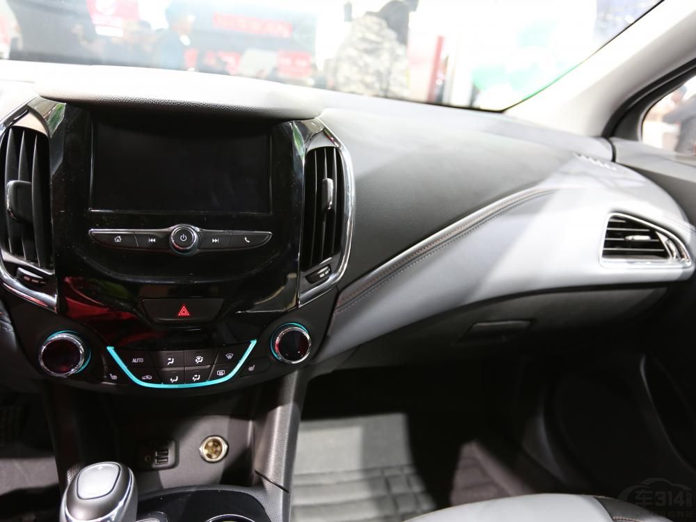 ȫ�¿�³�ȳߴ��ϣ�ȫ�泬Խ��2014���¿�³�ȡ����������ӳ�99mm���������Ҳ���ӵ�2700mm��