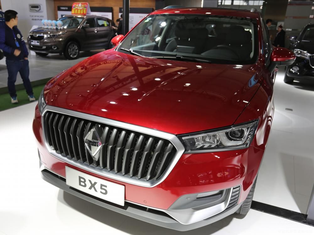 �����ֱ��ʽ�Ƹ�������դ���е��θУ�ϸ�ڴ����ǹ���ɫ����Ҳ������ϵļӷ��