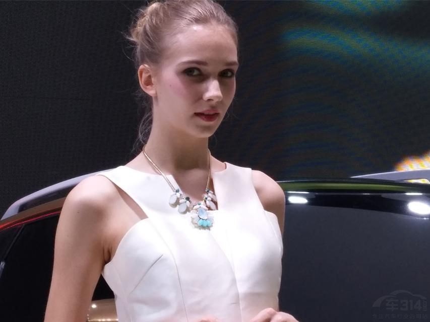 �þ��µ������Ů��