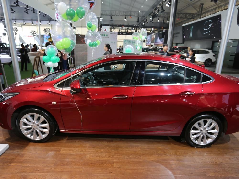 ʦͨãʹȫ¿³ȵĲͺ壬ǰͺߵͳֳһָ˶Сڳߴ緽棬ȫ¿³ȵΪ2700mm˼ͬ