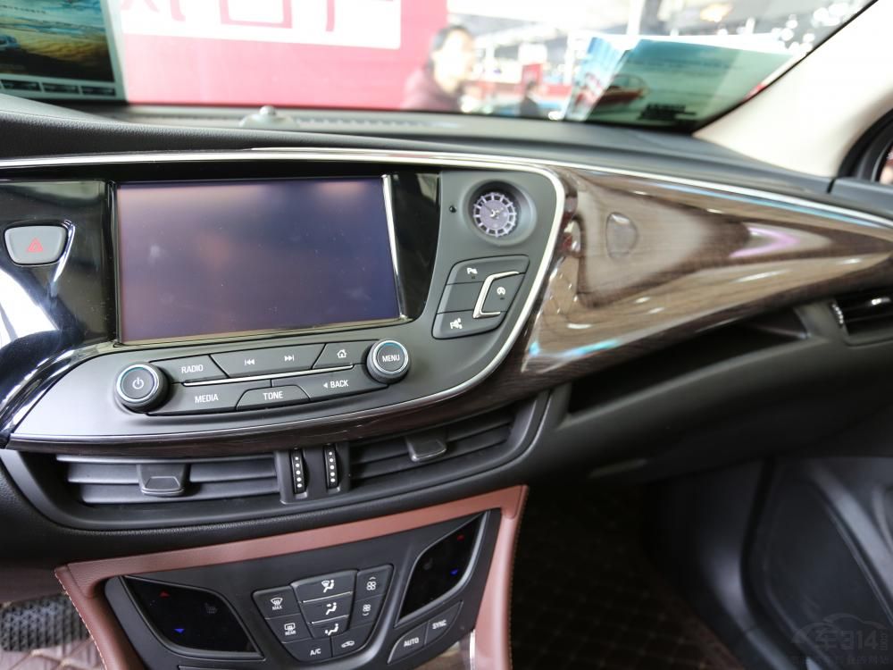 �����������ߵ���������ͳ�Ļ�����񣬻���ʽ���п�̨��Ƽ���ľ�Ƶ��ΰ���ƣ����˸о�ʮ�ָߴ��ϡ�