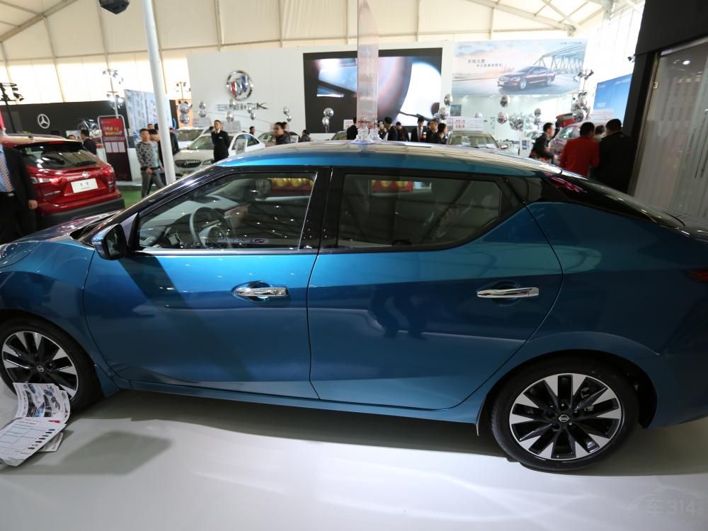 棬³˺ɫABCӶӪʽӾЧ⣬˫ɫȦҲһ˶С