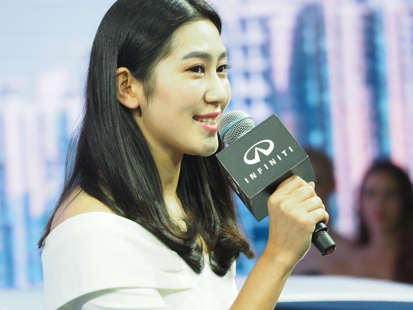 �Ժ�¶��һͷ���ư���㷢��