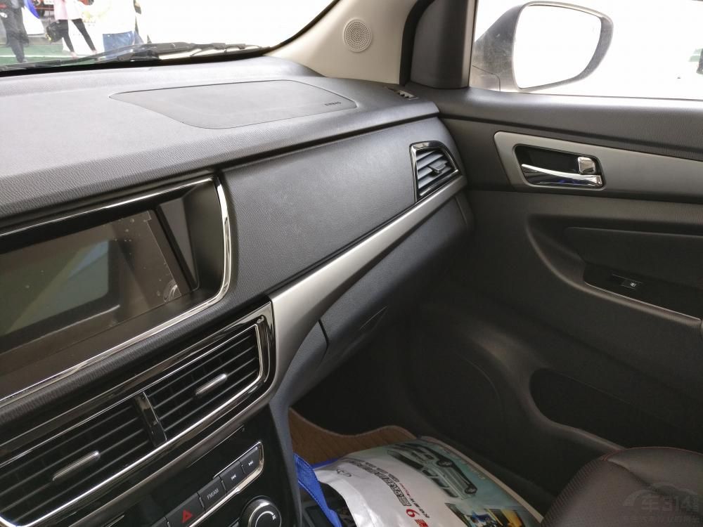 ŷвȫڵɫɫװμ͸ٿ壬θкǿ䱸ǰơһź͵12VԴͬɫڿŰ֣䳵ڿŰֲöƸգʸС