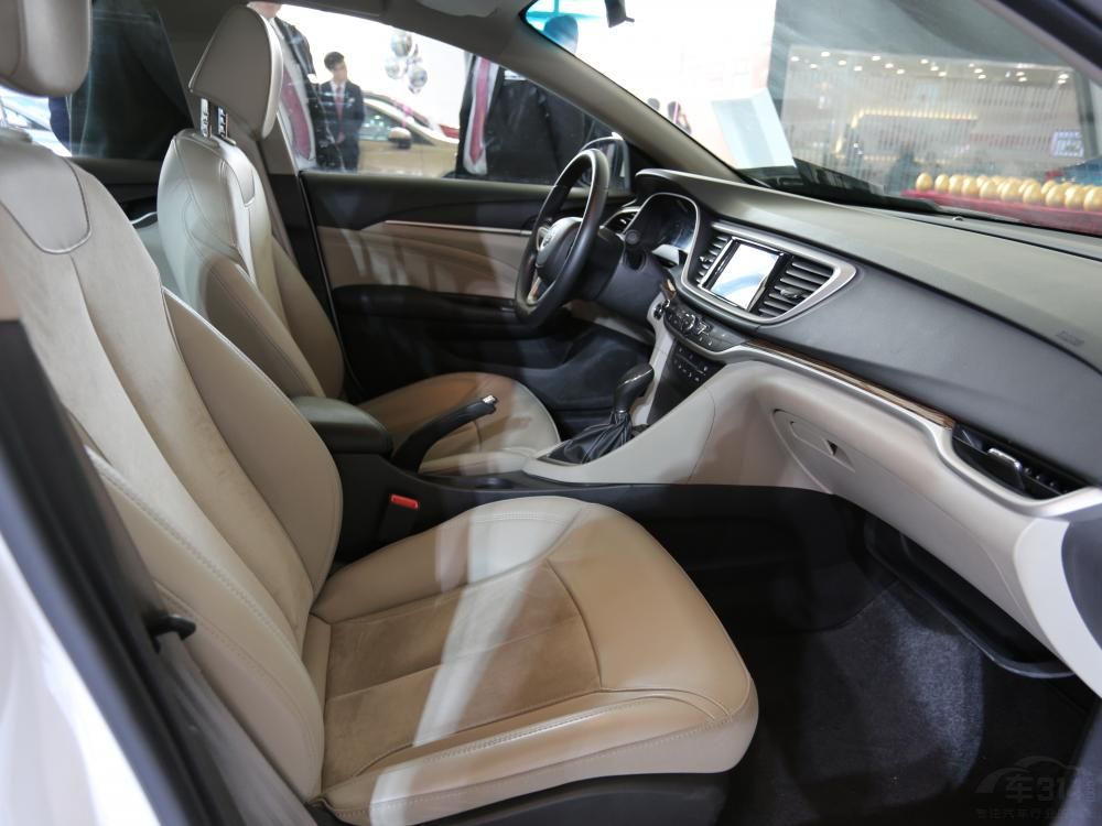 ��Ӣ�ʶ����ϴ�����1.5L��1.4T���ַ�������1.5L�����������114���������Ť��143N��m����1.4T�����������144���������Ť��200N��m��