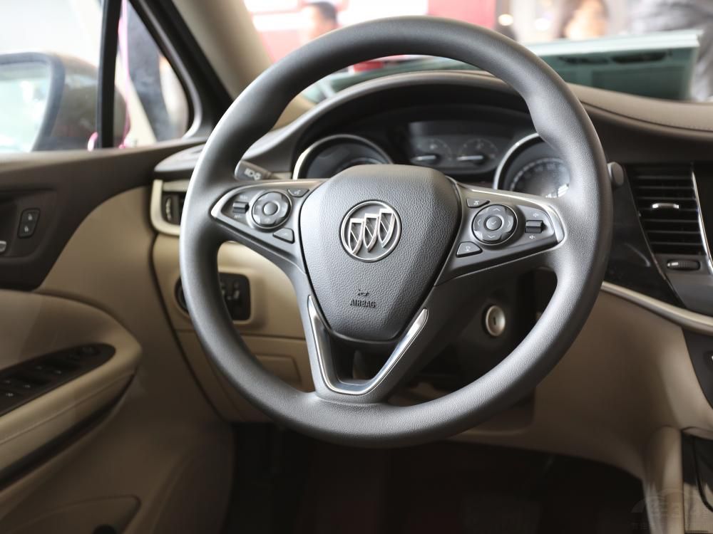 ����2700mm����࣬Ҳ�����ǽ��ռ����������ˣ���������ڲ��ռ����ͬ��λ����Ҫ�����Ķࡣ