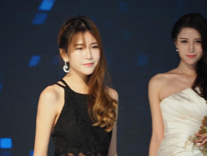 ������˫�ִ��������۾��