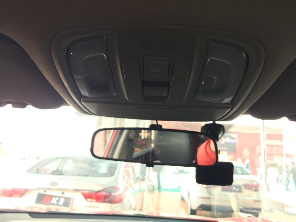 ��ǰ������LED�ռ��г���������ǰ���ո����ࡣ