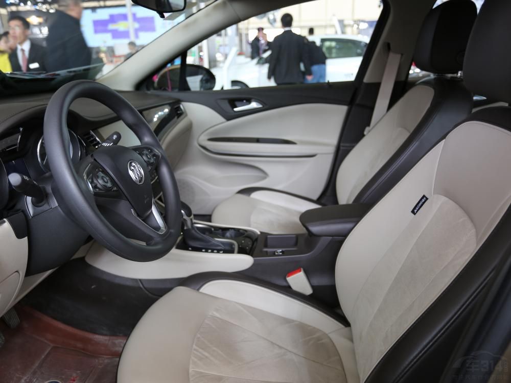 ���������ͱ����˲��ټ���ʽ��Ԫ�أ���ͳ��ֱ��ʽ������ӥ�۴�Ƶȵȣ���ȫ��Ӣ�����źܶ�����֮��������������Ҫ��Ӣ�ʣ��Եø��Ӹ߶��Լ����졣