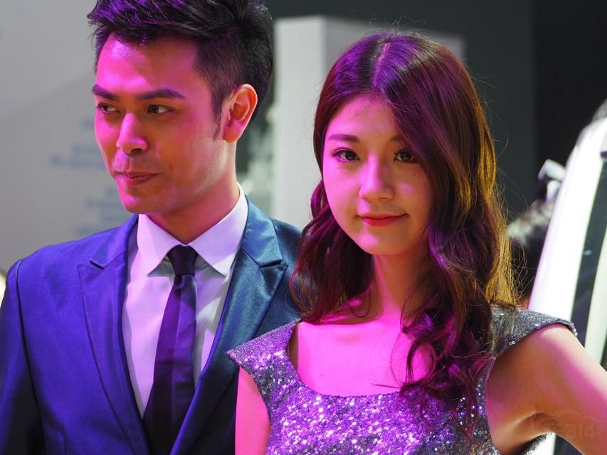 һ����Ư����һ���Ǵϻۡ�