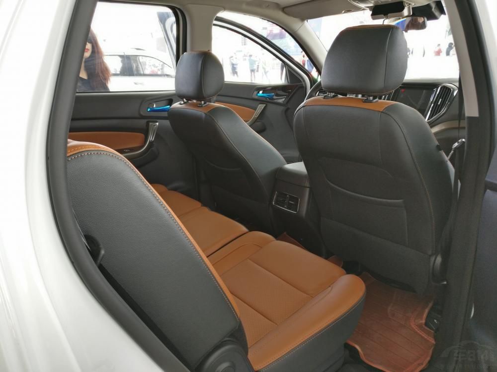 �³�����Ҫ�仯����ϸ�ڵ��Ż�������ϣ��糵β�ġ�CHANGAN����ʶ��Ϊ���年�ߡ�