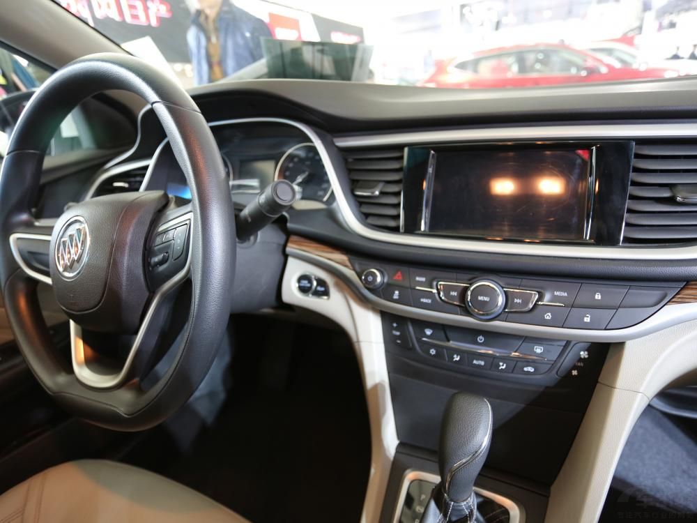 �п�̨ʹ����̼��ά�Ĳ��ϣ����ڲ�������Ƥ������������ڲ��ռ�ǳ������ʸС�