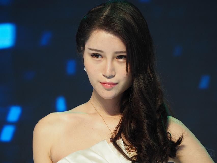 ��Ƭ�������촽��Ц���������۾���Ц��