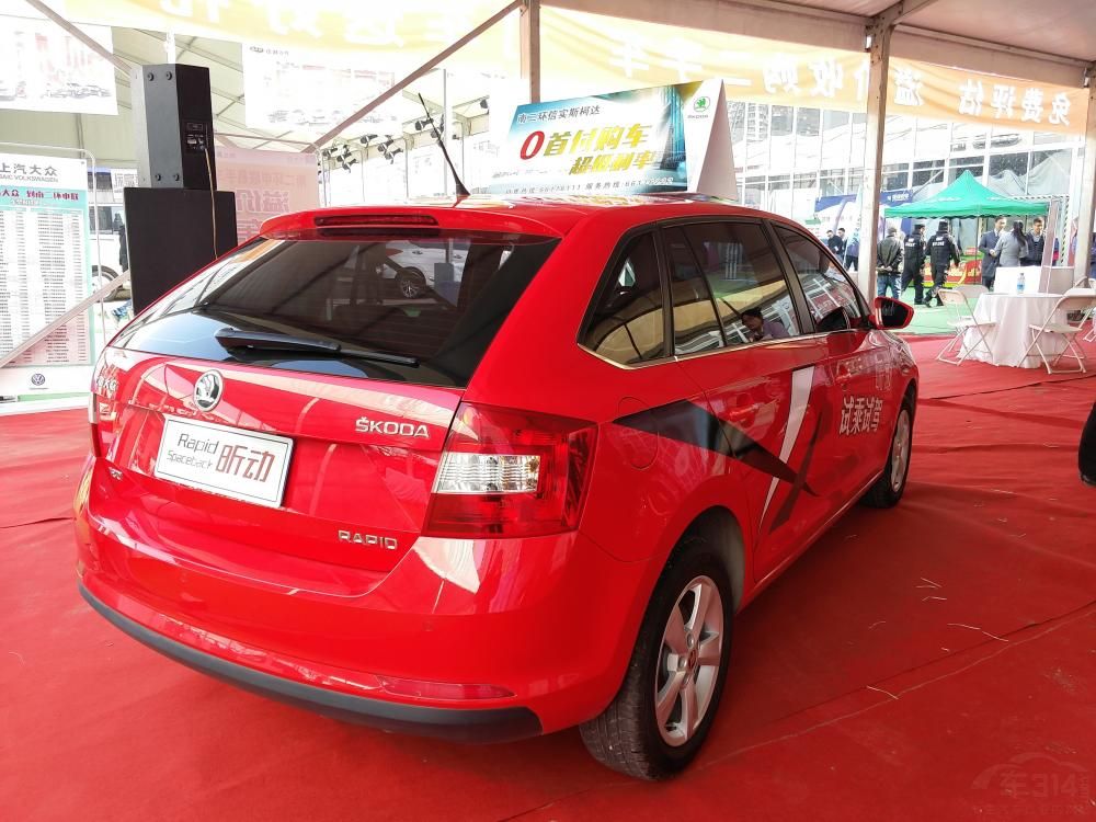 ����1.4Lƥ��5���ֶ������䣬1.6Lͬʱ�ṩ5���ֶ���6���Զ������䡣