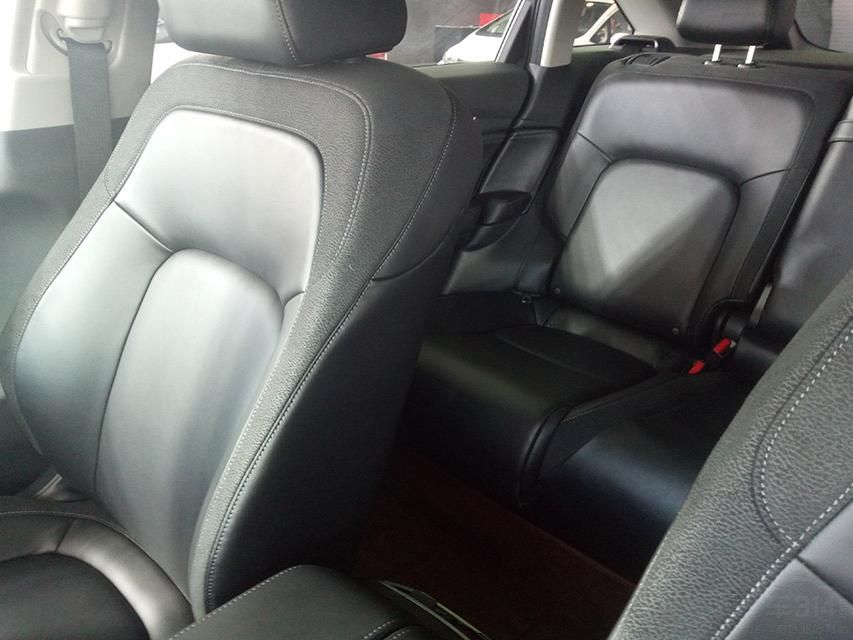 �ڵ�240TURBO���������۳��͵Ļ�����ƣ�������������370TURBO�İ���ʽ����Ϊ���Ӵ�ͳ�Ļ�еʽ�������͡�