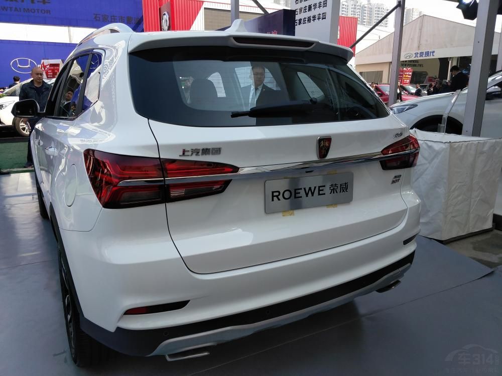 ���Ʒ��棬ǰ���Ϊ����ʽLED��ƣ�����24��LED��Դ��ɡ�