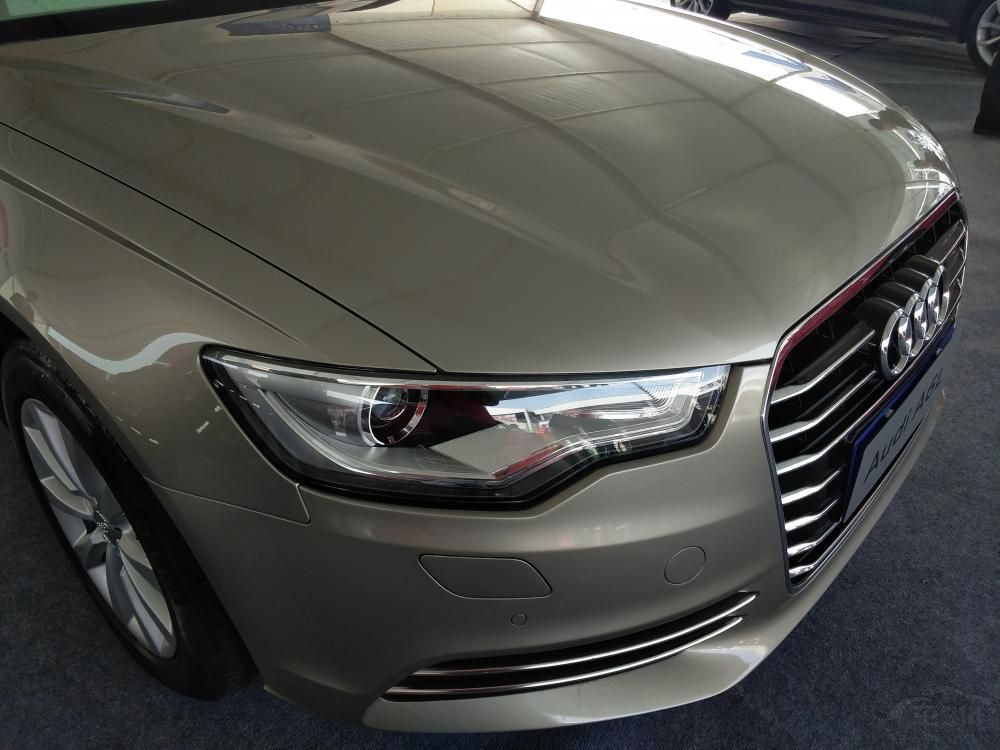 β��Ҳ�����µ�LED���飬��������ʽ����ת�����ƣ�����ת���ʱLED��������֮�����ε������γ��������Ч����