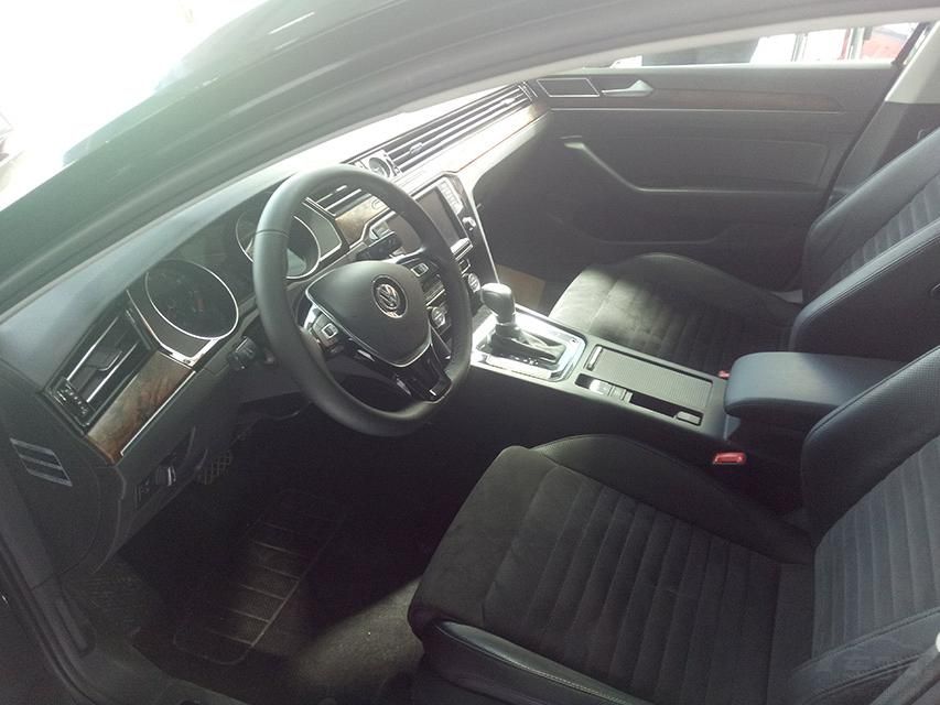 ǰ�ŵĿռ���Բ�С���������ε��ʸ�Ҳ�ǳ����ã���һ��ǳ�������ȥ��ʻ�ĳ���