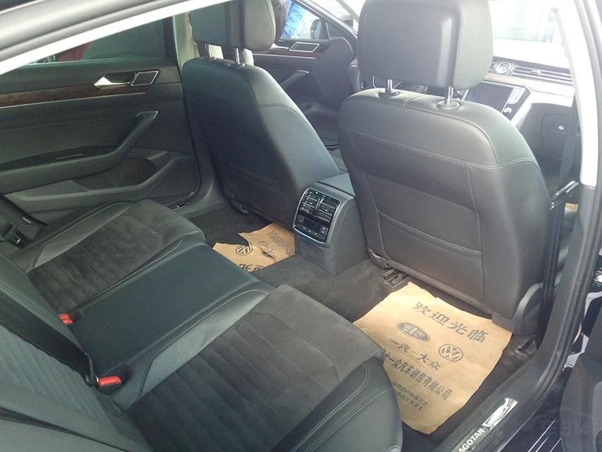 �����ڴ�����1.4TSI��1.8TSI��2.0TSI���������������ѡ�񣬲���ƥ����7��ʪʽ˫��ϱ����䡣