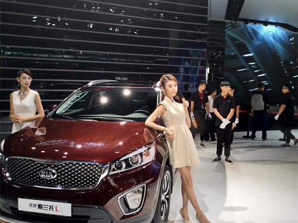 ���г��޳���ü��΢�����ۡ�