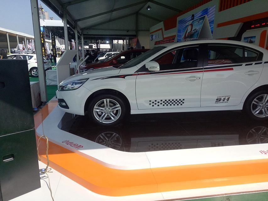 �³�ǰ����ƽ�Ϊ���أ�������ǰ������������դ�������·����ո���ƵıȽϾ��������С�