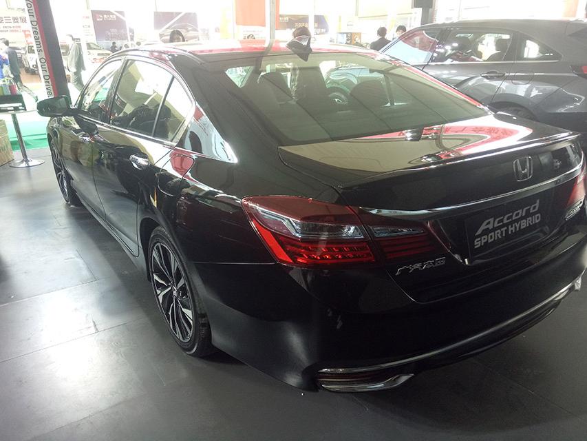 ���ڻ�϶���������˵�������ݻ�һ��Ҫ����ͨ�泵��СһЩ��