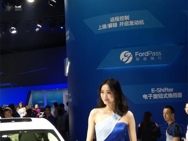 �������ľ���ɽ���С�