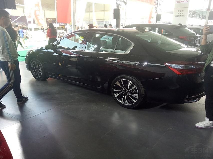 ����i-MMD�춯ϵͳ��2.0L���ؽ�ɭѭ�����������������Ƶ�Ԫ��PCU�����߹��ʵ�����Լ�����������ӵ����ɡ�